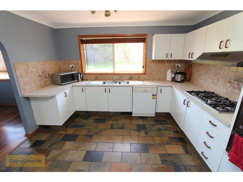 44 Hoolihan Close, Kelso NSW 2795