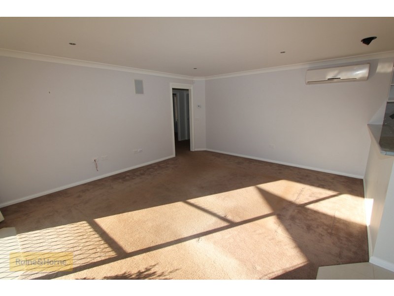 1 Caples Close, Kelso NSW 2795