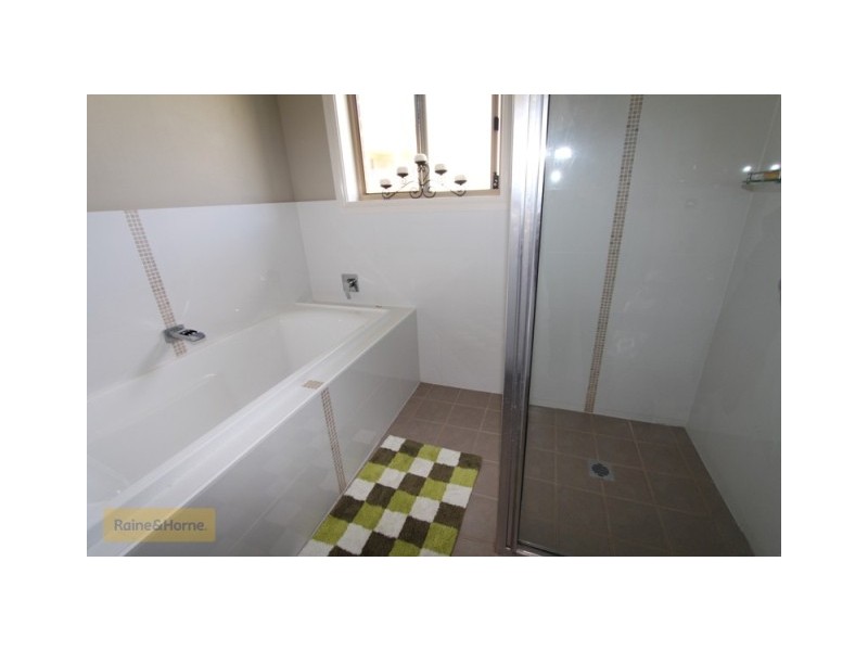 12 Robindale Court, Robin Hill NSW 2795