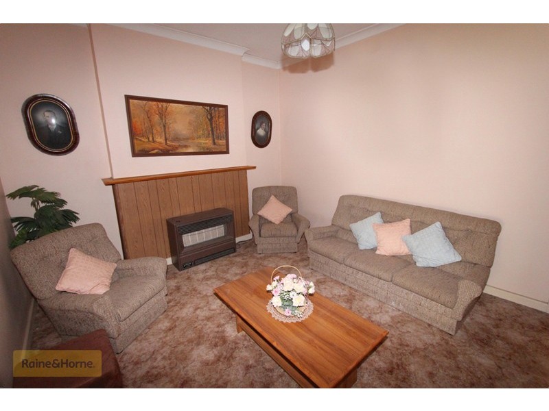 29 Rocket Street, Bathurst NSW 2795