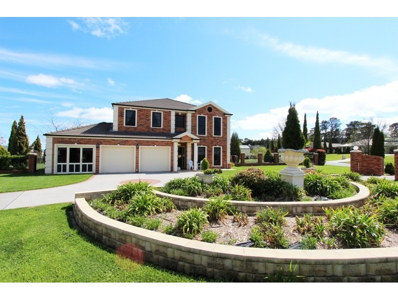 1 Lister Crescent, Kelso NSW 2795