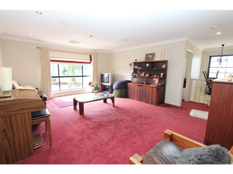 1 Lister Crescent, Kelso NSW 2795