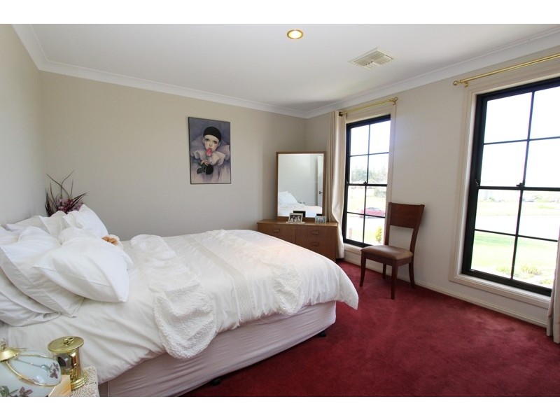 1 Lister Crescent, Kelso NSW 2795