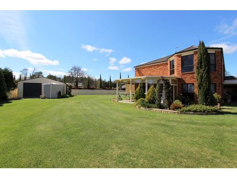 1 Lister Crescent, Kelso NSW 2795