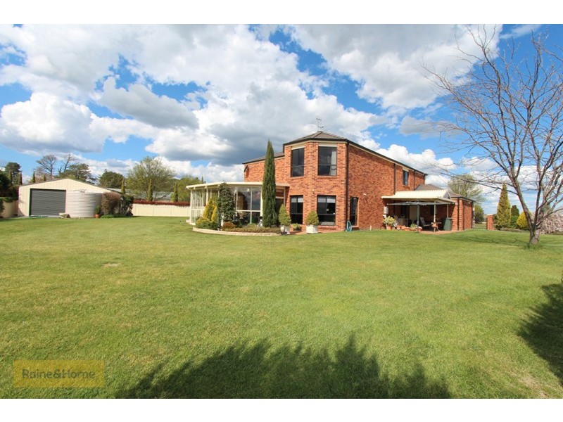 1 Lister Crescent, Kelso NSW 2795