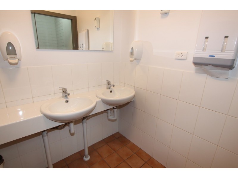 225 Howick St, Bathurst NSW 2795