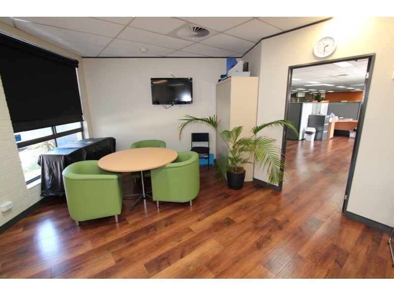 225 Howick St, Bathurst NSW 2795