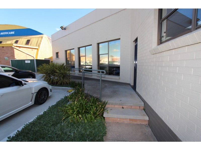 225 Howick St, Bathurst NSW 2795