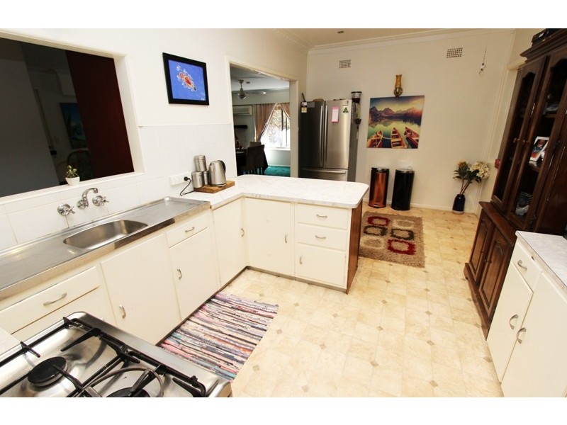 22 West Street, West Bathurst NSW 2795