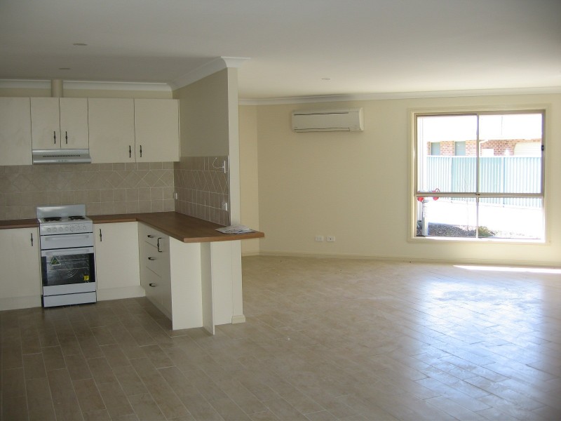 1 and 2 /358 Stewart Street, Bathurst NSW 2795