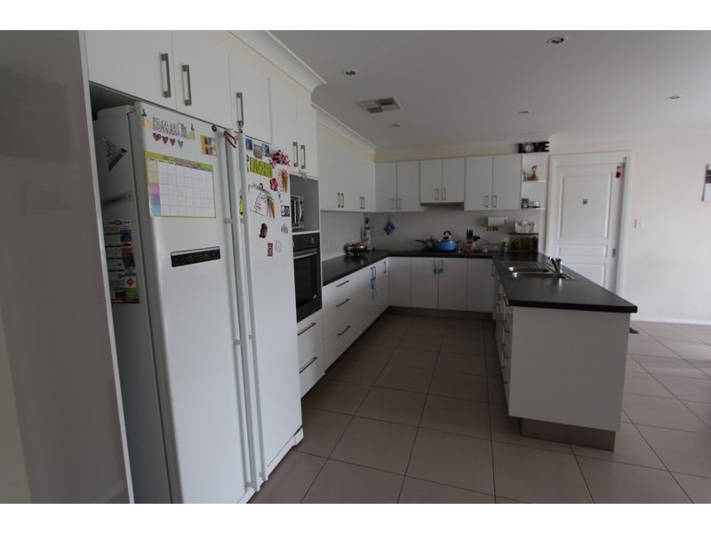 30 Plumb Street, Blayney NSW 2799