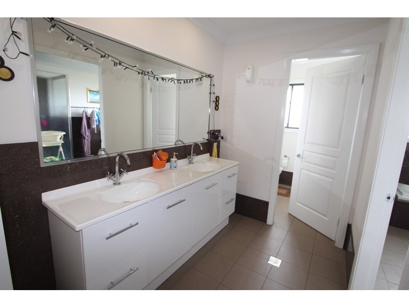 30 Plumb Street, Blayney NSW 2799