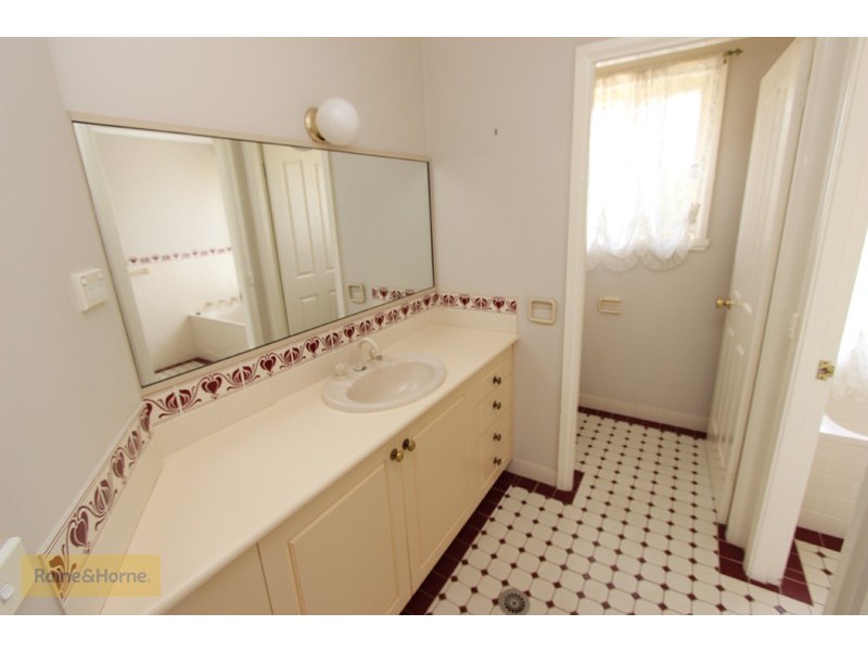 5 Weal Place, Windradyne NSW 2795