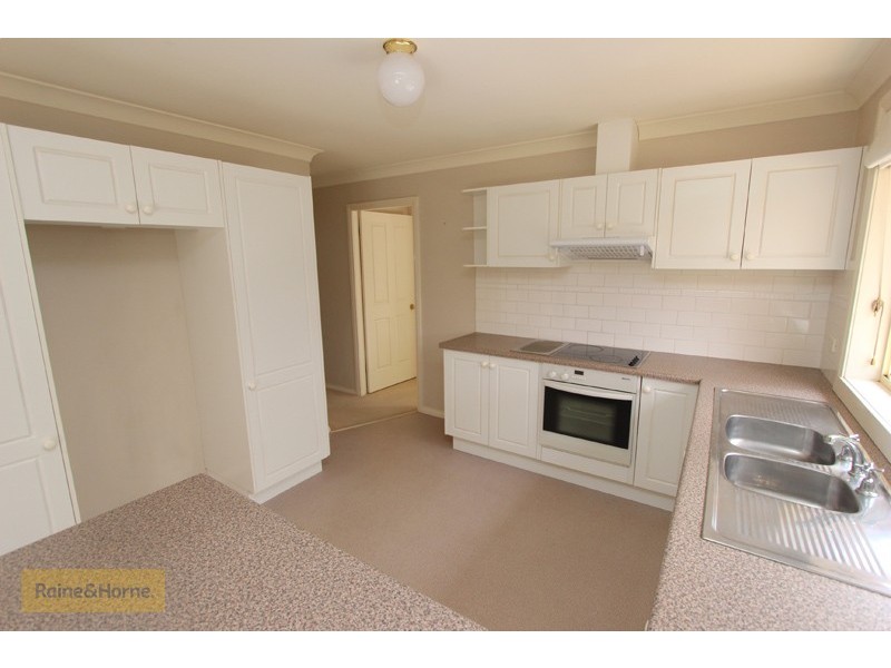 5 Weal Place, Windradyne NSW 2795