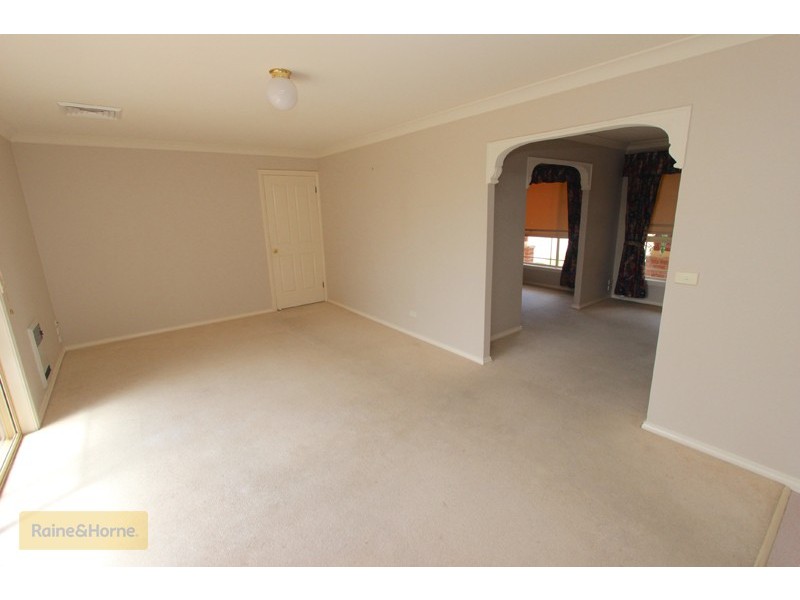 5 Weal Place, Windradyne NSW 2795