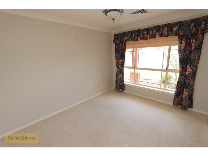 5 Weal Place, Windradyne NSW 2795