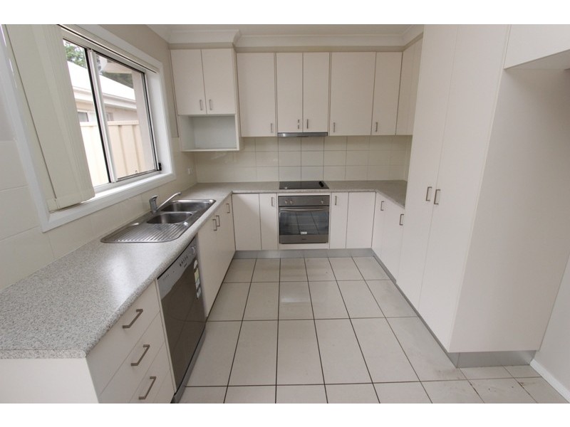 2/117 Morrisset Street, Bathurst NSW 2795