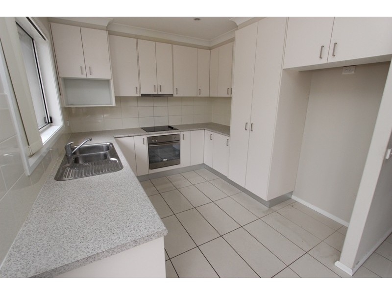 2/117 Morrisset Street, Bathurst NSW 2795