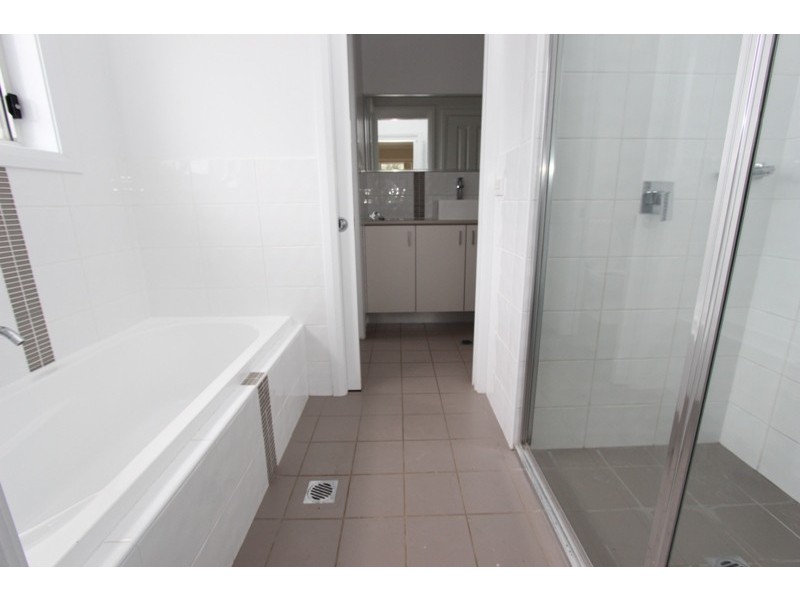 2/117 Morrisset Street, Bathurst NSW 2795