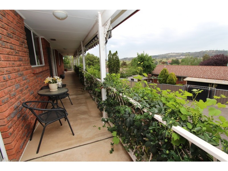 11 Thomas Close, South Bathurst NSW 2795