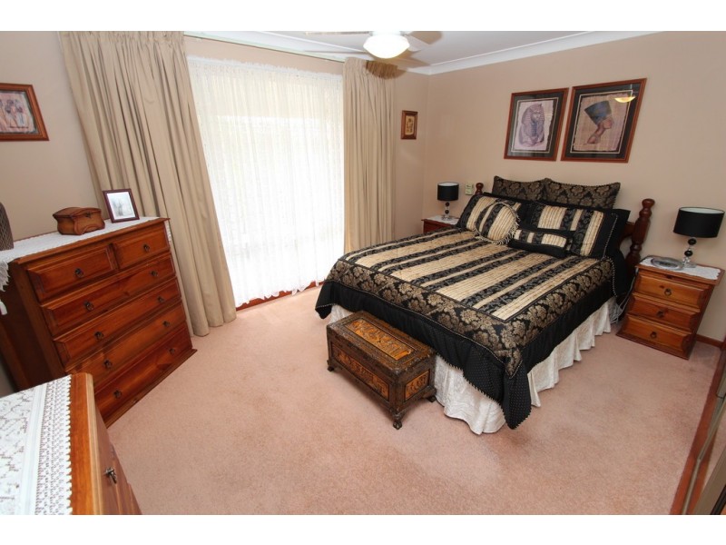 11 Thomas Close, South Bathurst NSW 2795