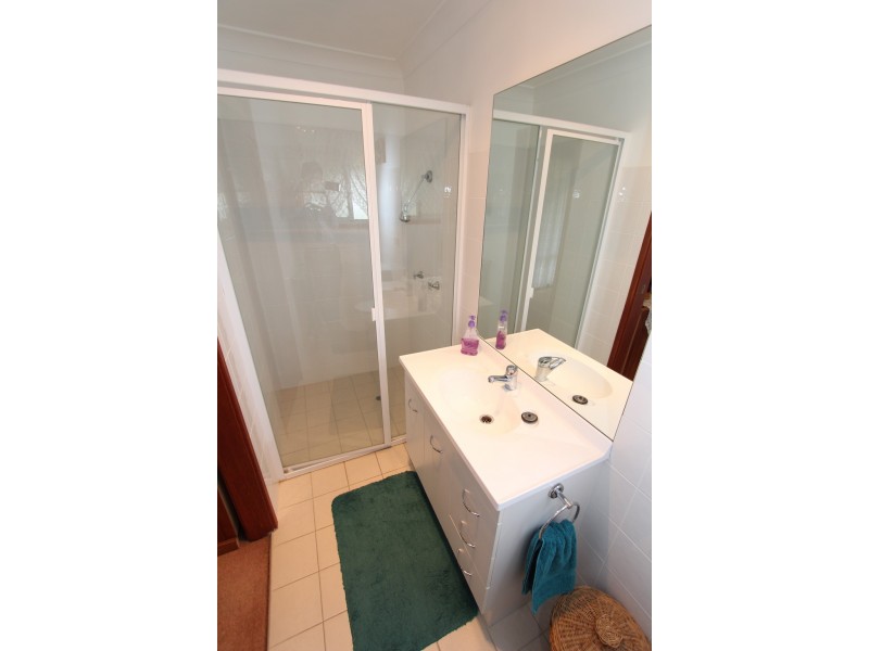 11 Thomas Close, South Bathurst NSW 2795