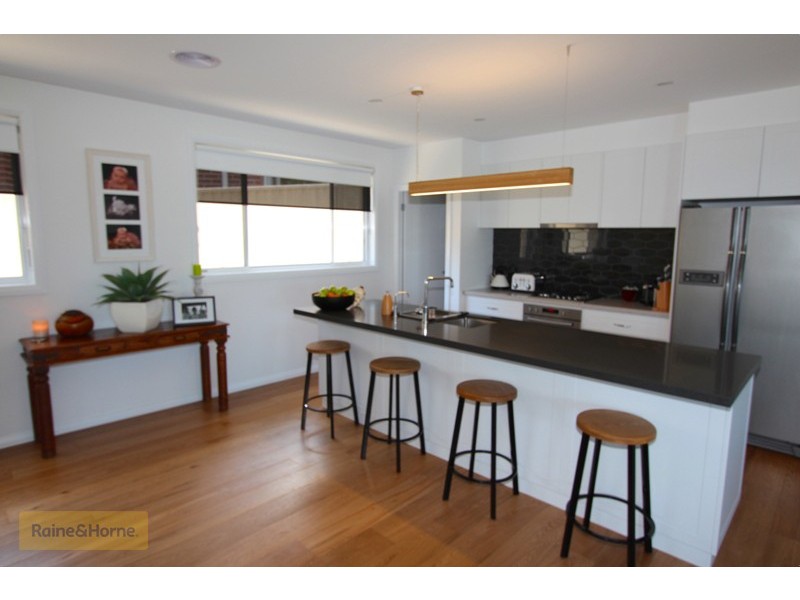 7 Bluegum Close, Kelso NSW 2795