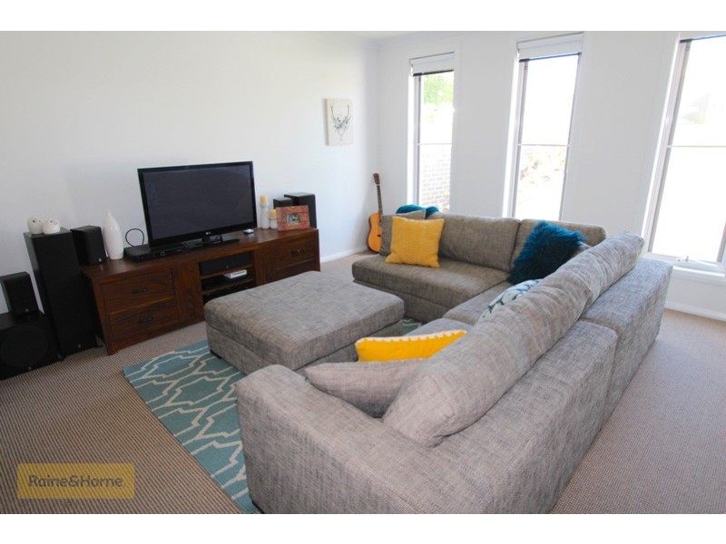 7 Bluegum Close, Kelso NSW 2795