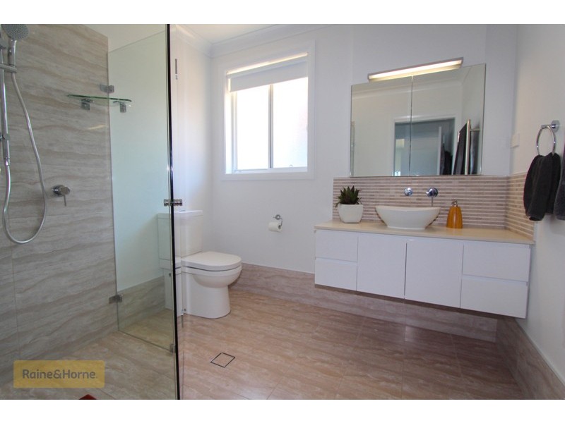 7 Bluegum Close, Kelso NSW 2795