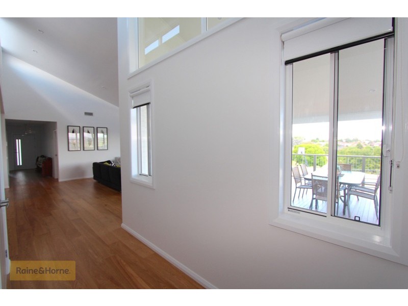 7 Bluegum Close, Kelso NSW 2795