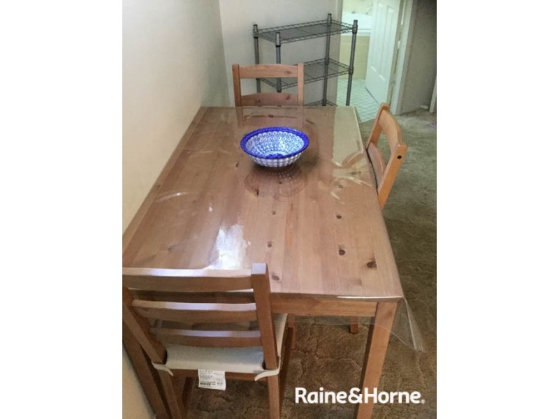 8 Dunrossill Crescent, West Bathurst NSW 2795