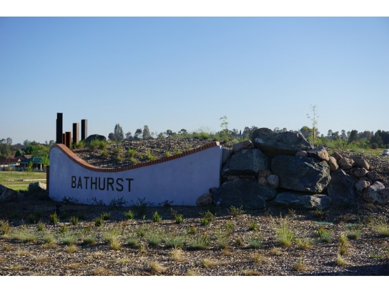5 Watt Drive, Bathurst NSW 2795