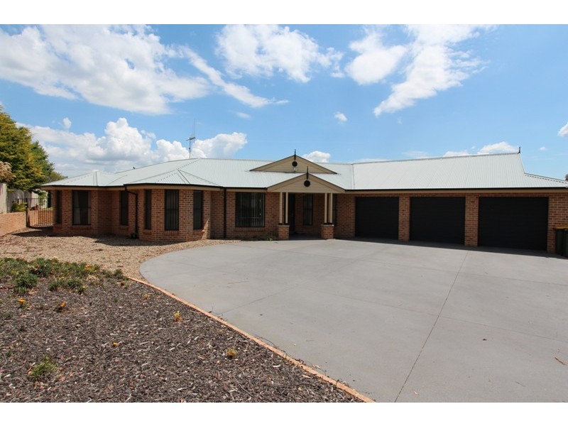 4 Riverside Retreat, Abercrombie NSW 2795