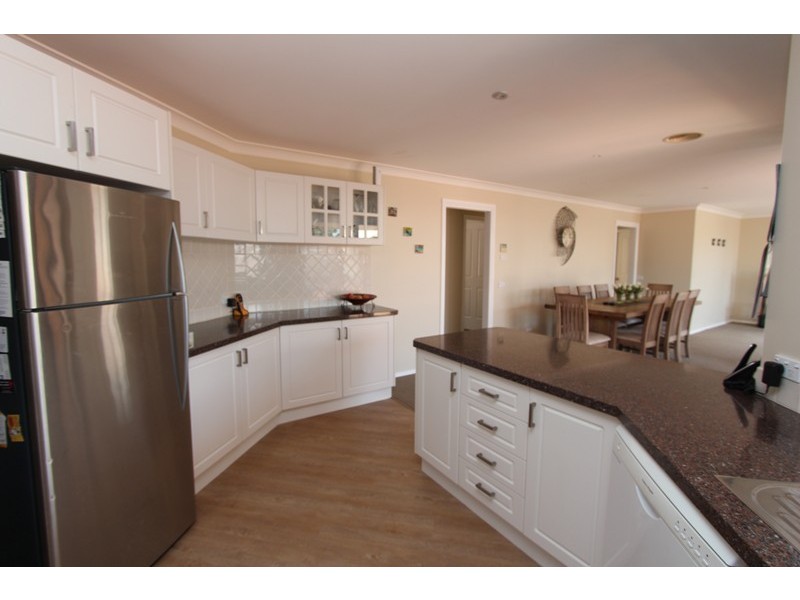 4 Riverside Retreat, Abercrombie NSW 2795