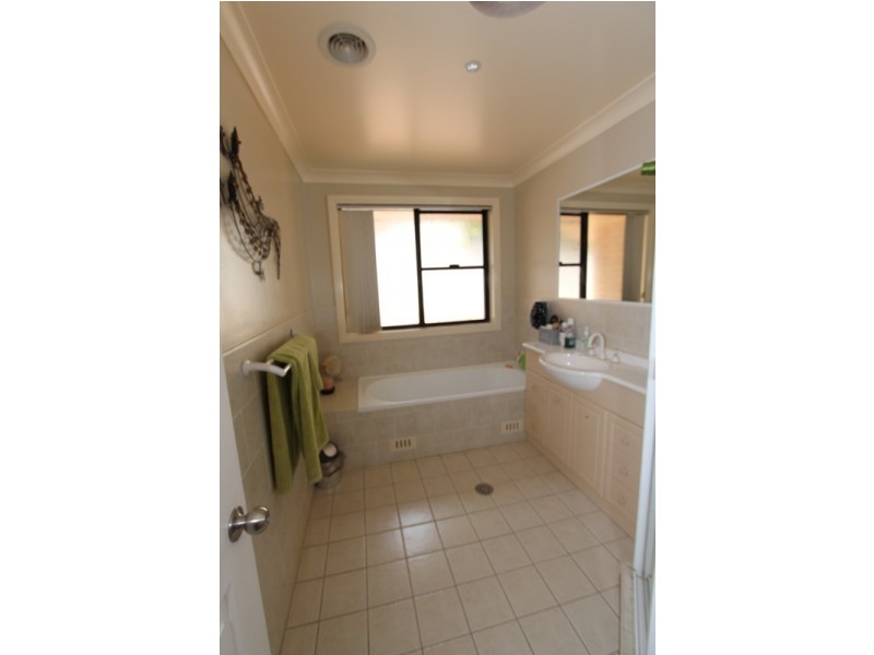 4 Riverside Retreat, Abercrombie NSW 2795