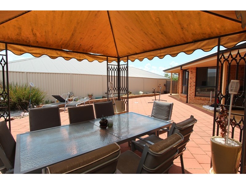 4 Riverside Retreat, Abercrombie NSW 2795