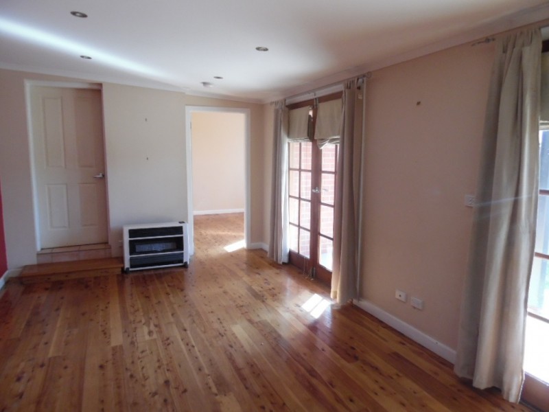 43 Stewart Street, Bathurst NSW 2795