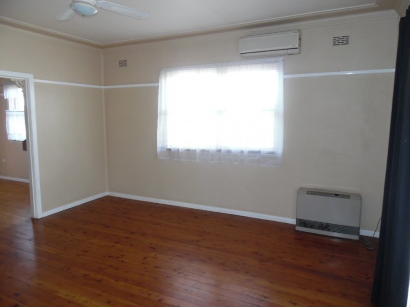 43 Stewart Street, Bathurst NSW 2795