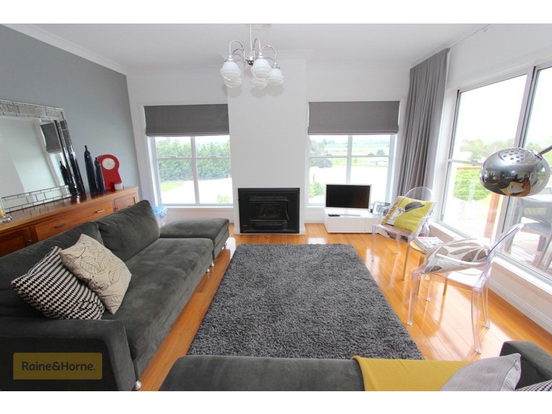 87 Blue Ridge Drive, White Rock NSW 2795