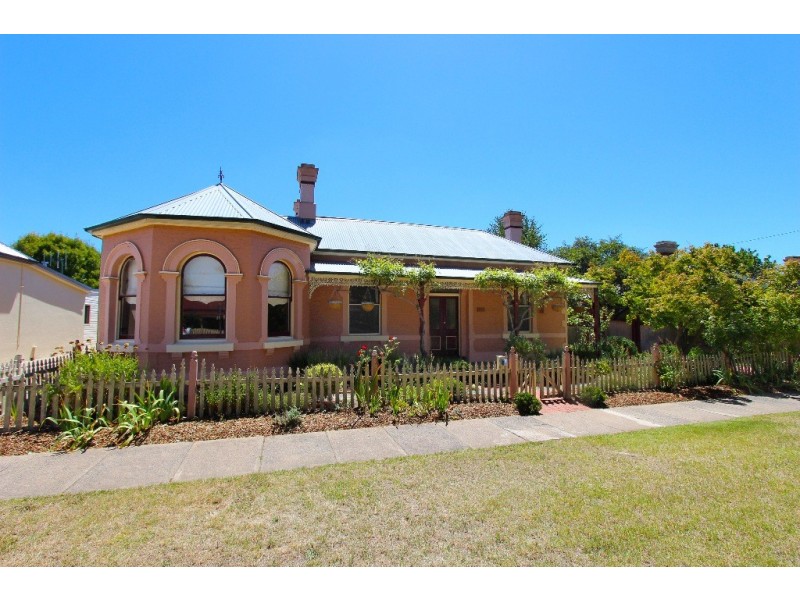 247 Rankin Street, Bathurst NSW 2795