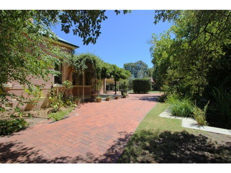 247 Rankin Street, Bathurst NSW 2795