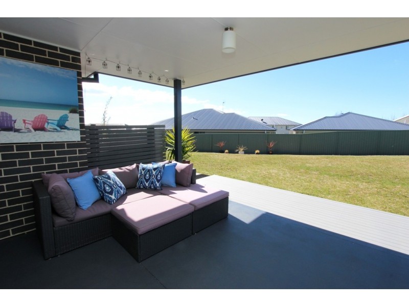 6 Phillip Street, Llanarth NSW 2795