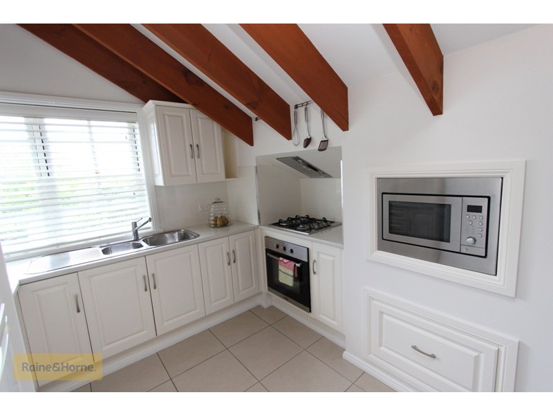 246 Peel Street, Bathurst NSW 2795