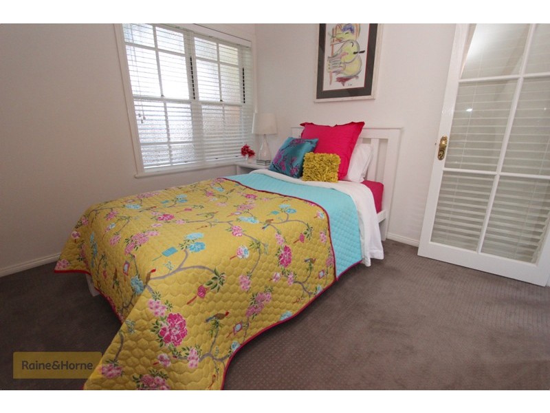 246 Peel Street, Bathurst NSW 2795