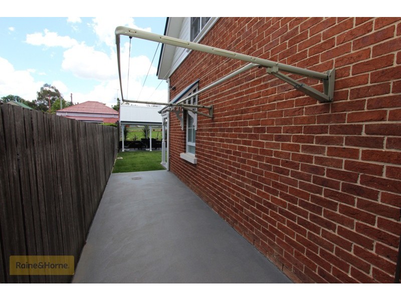 246 Peel Street, Bathurst NSW 2795