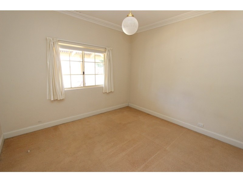 201 Peel Street, Bathurst NSW 2795