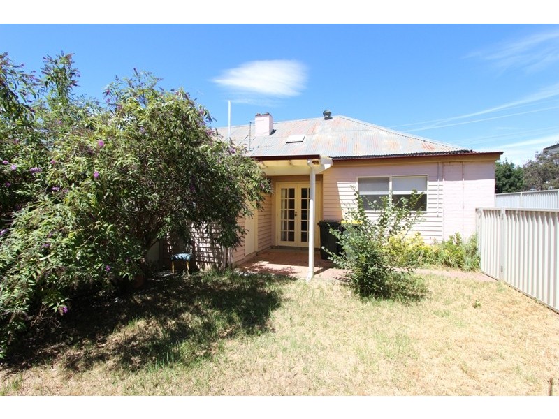 201 Peel Street, Bathurst NSW 2795