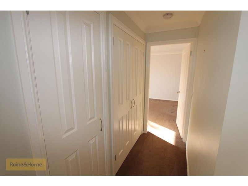 1 Caples Close, Kelso NSW 2795