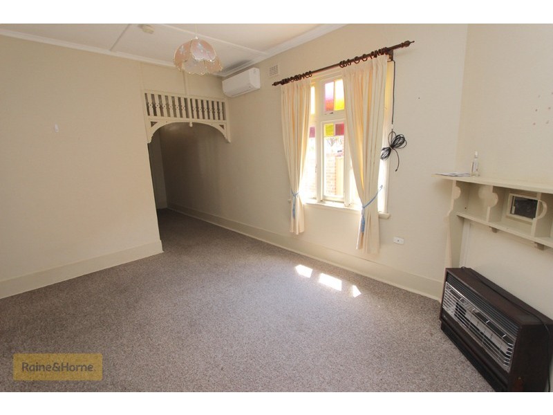 65 Rocket Street, Bathurst NSW 2795