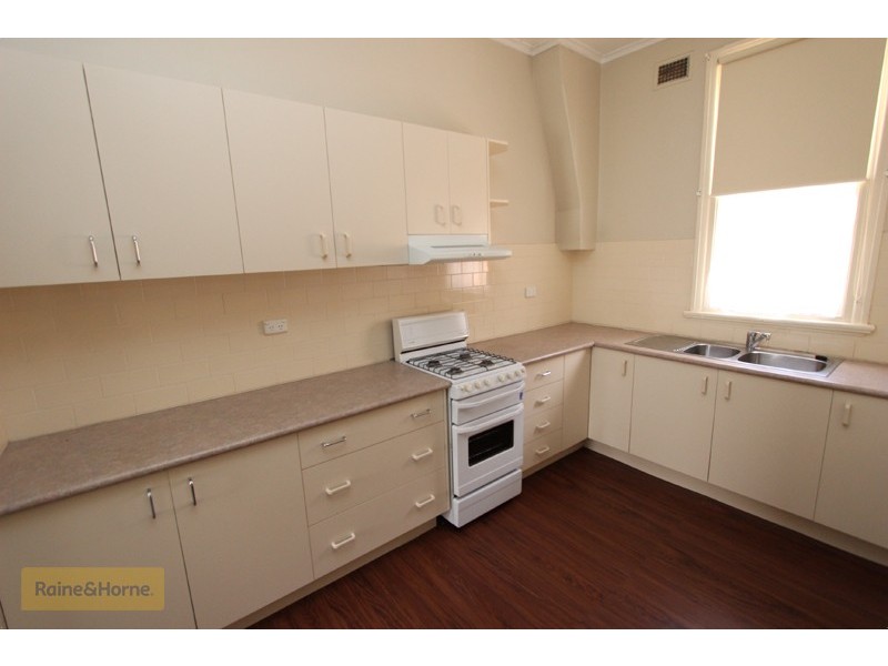 65 Rocket Street, Bathurst NSW 2795